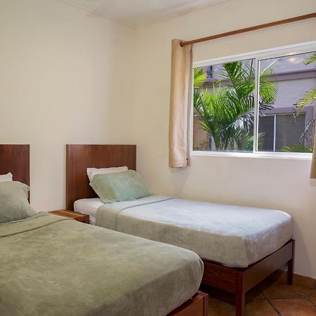 Villas Iguana A-13 Beachfront Condo Eksteriør billede