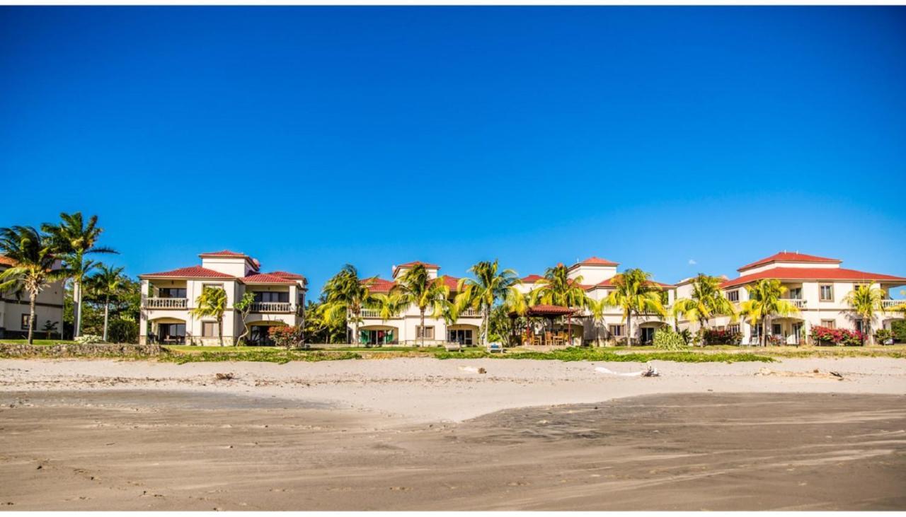 Villas Iguana A-13 Beachfront Condo Eksteriør billede